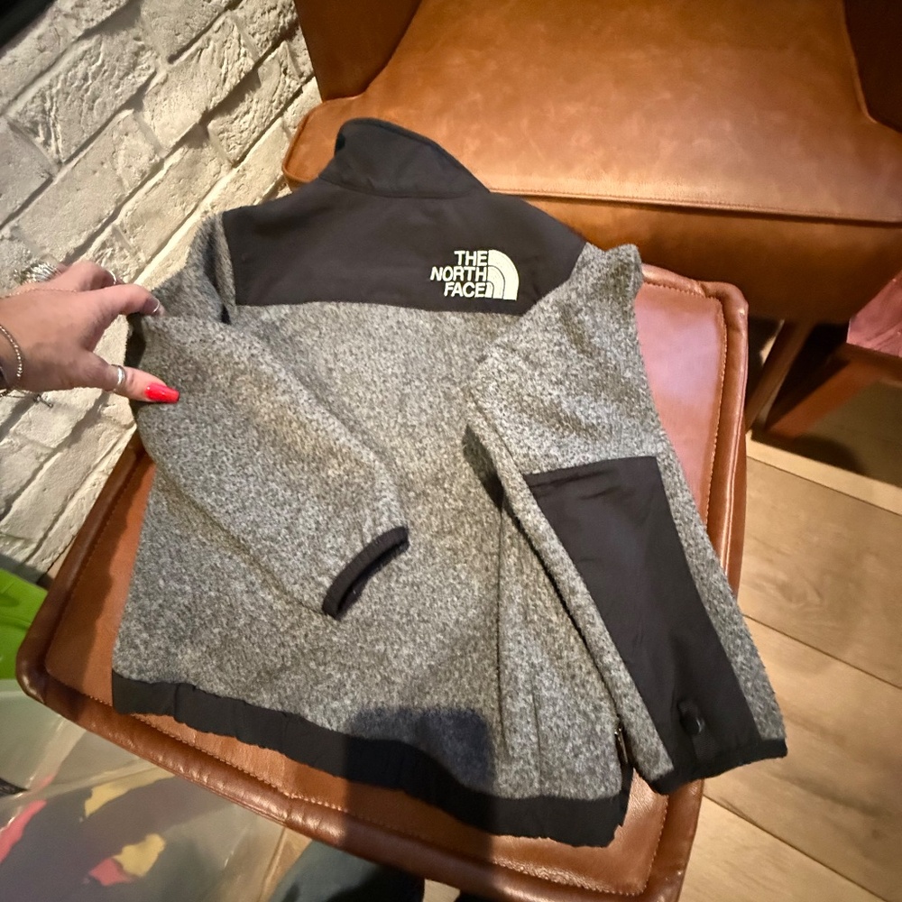 North face jacket - Picture 4 of 4
